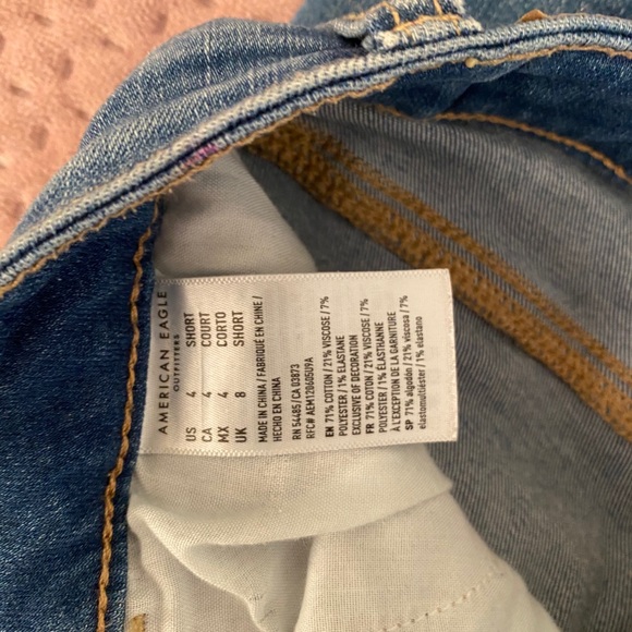 American Eagle High Waisted Jeans - Picture 4 of 4